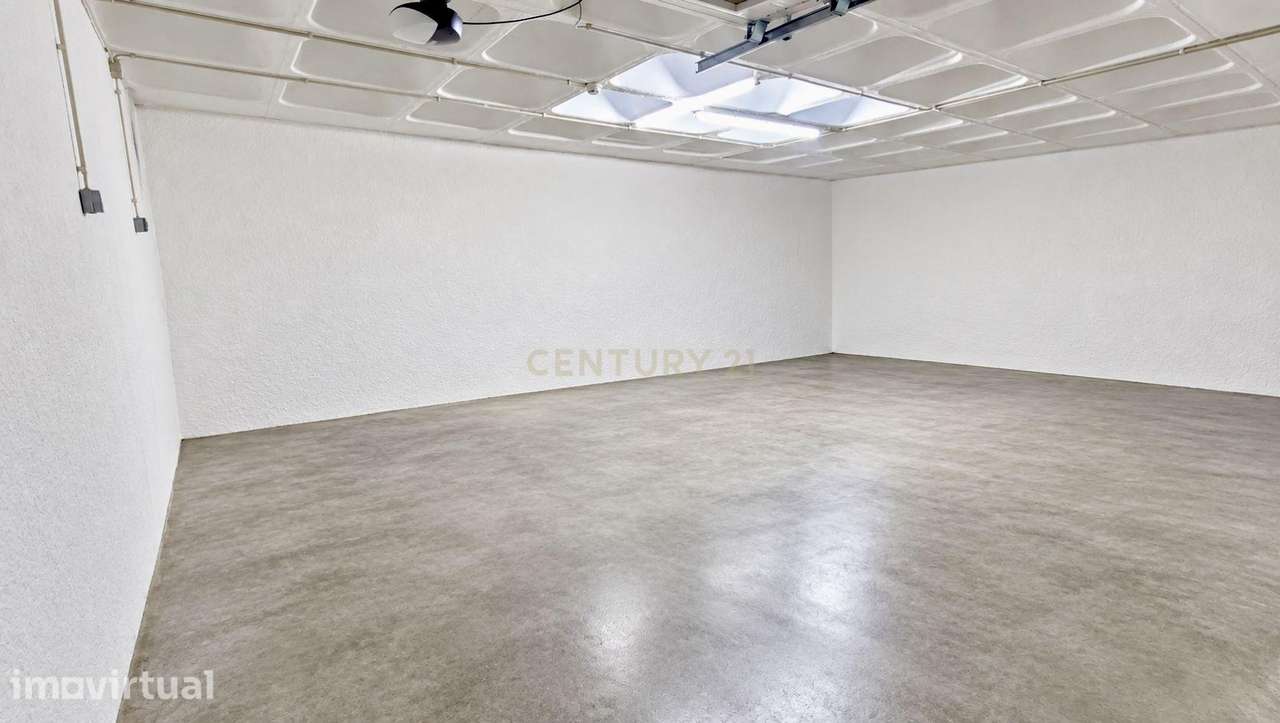GARAGEM COM 50,30 m² | SILO AUTOMÓVEL | PÓVOA DE SANTA IRIA - Grande imagem: 5/6