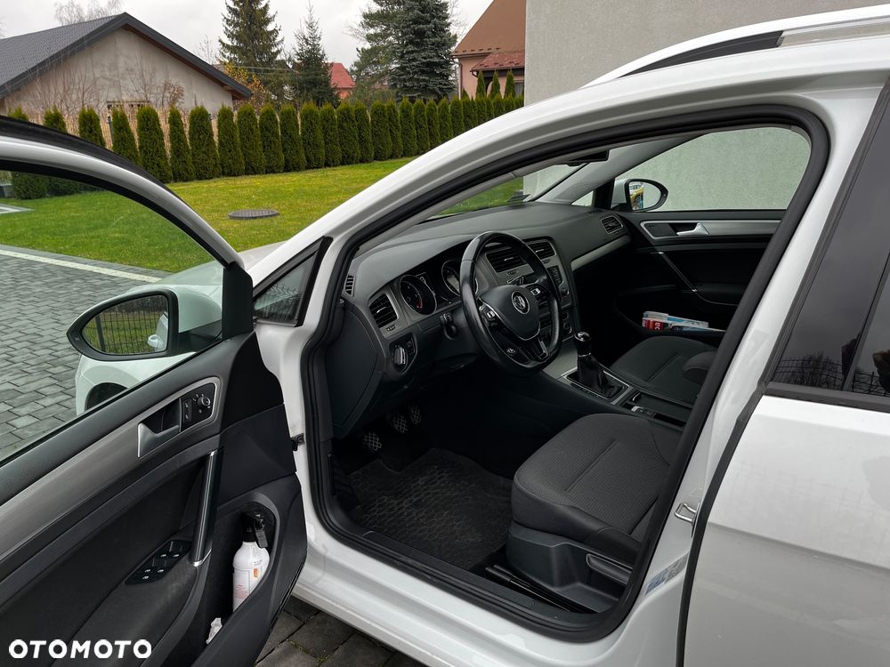 Volkswagen Golf 1.6 TDI BlueMotion Comfortline - 8