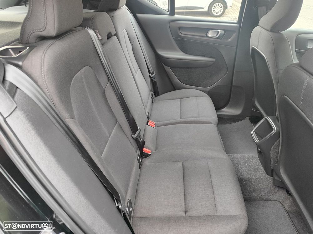 Volvo XC 40 2.0 D3 Momentum Core - 8