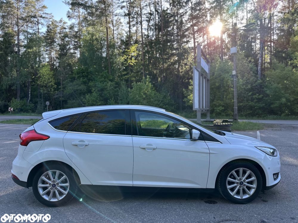 Ford Focus 2016 photo 2