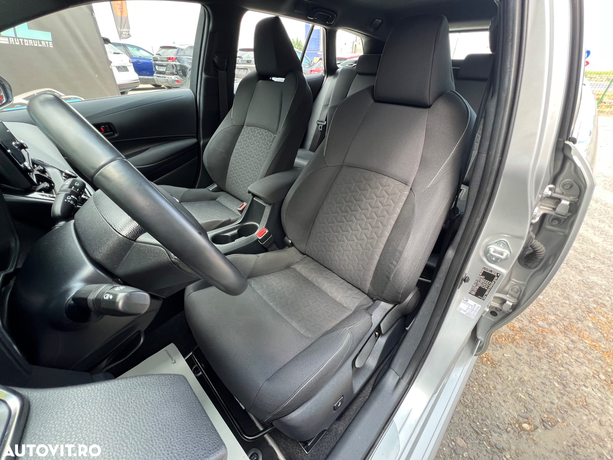 Toyota Corolla 1.8 Hybrid Touring Sports Comfort - 12