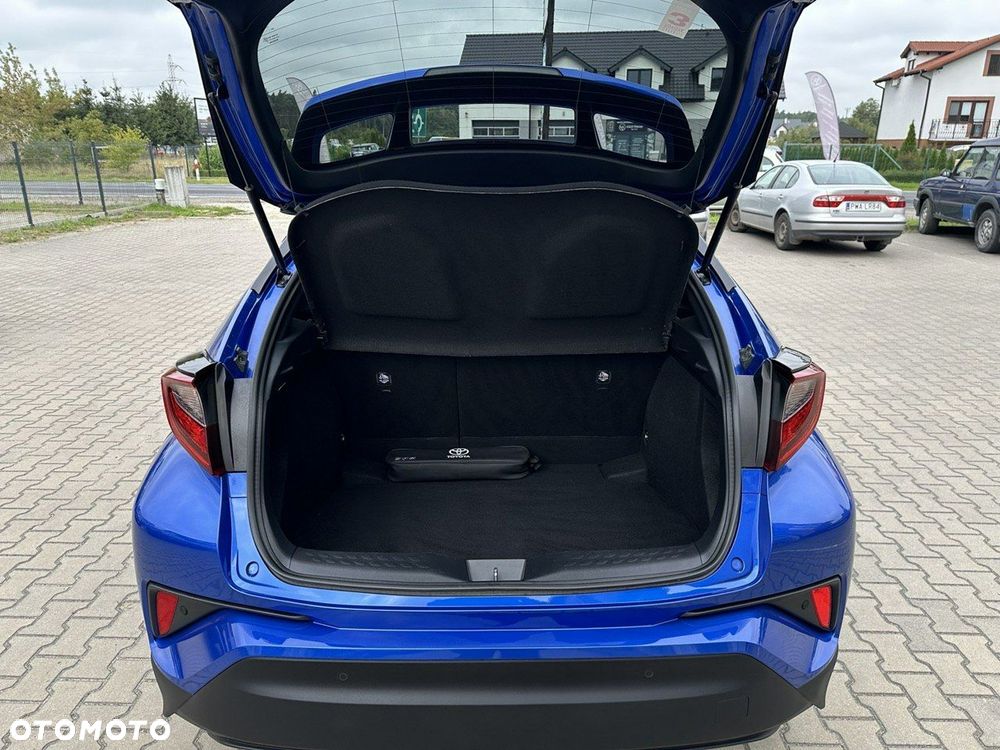 Toyota C-HR Hybrid Style - 10