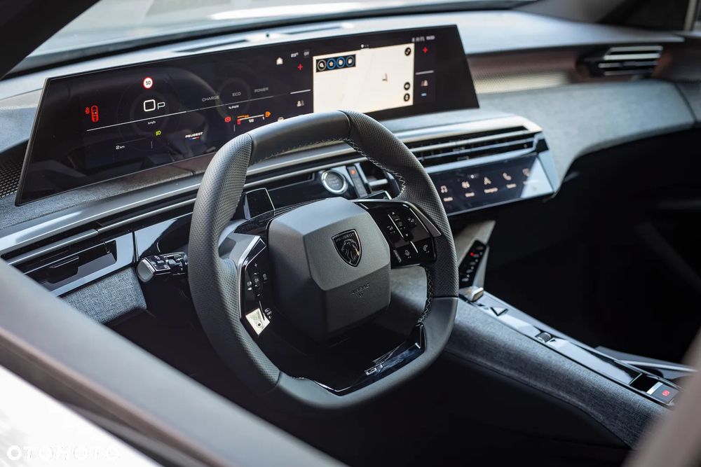 Peugeot 3008 1.2 PureTech mHEV GT Exclusive e-DCS6 - 11