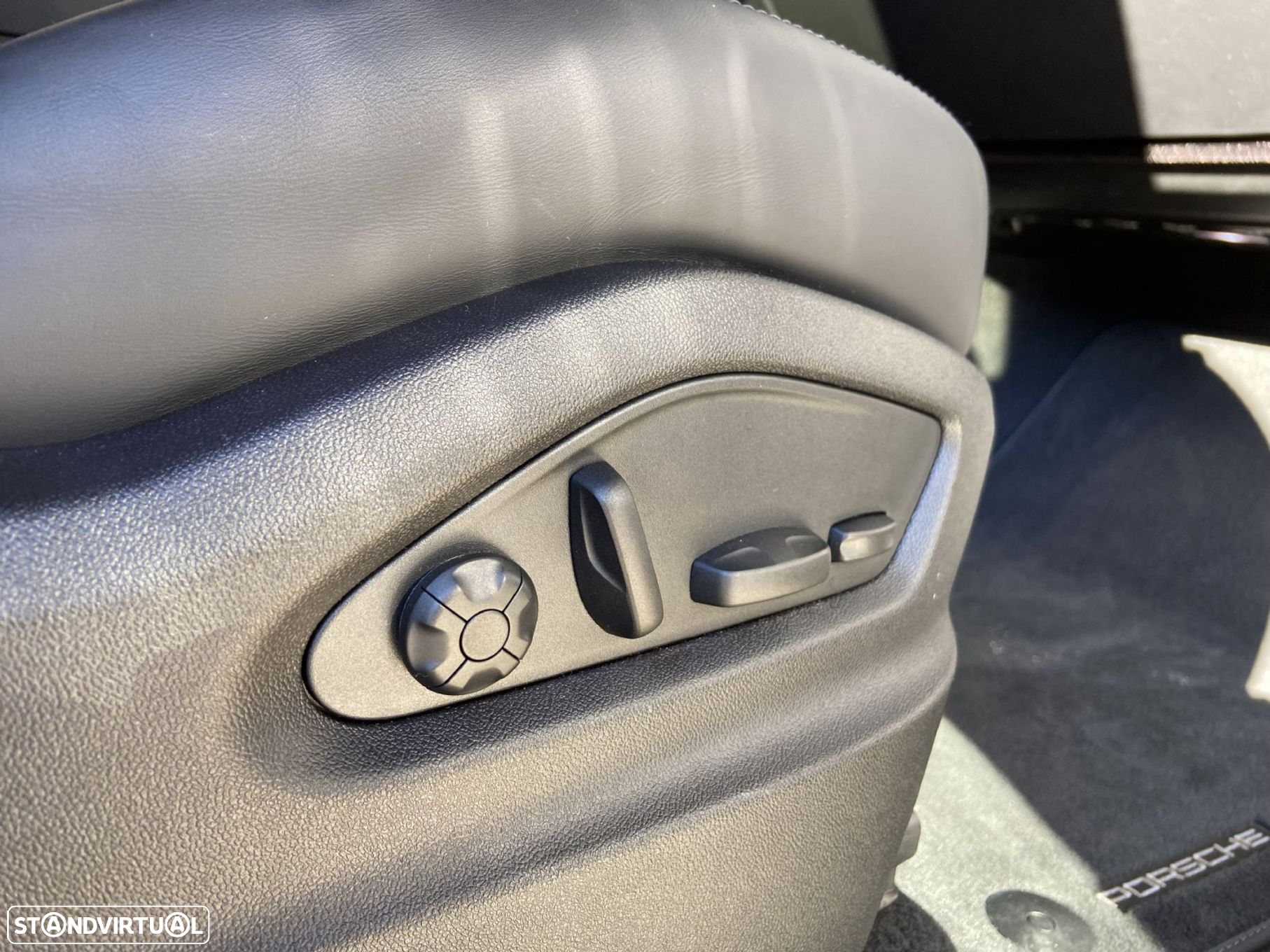 Porsche Cayenne Coupé E-Hybrid Platinum Edition - 51
