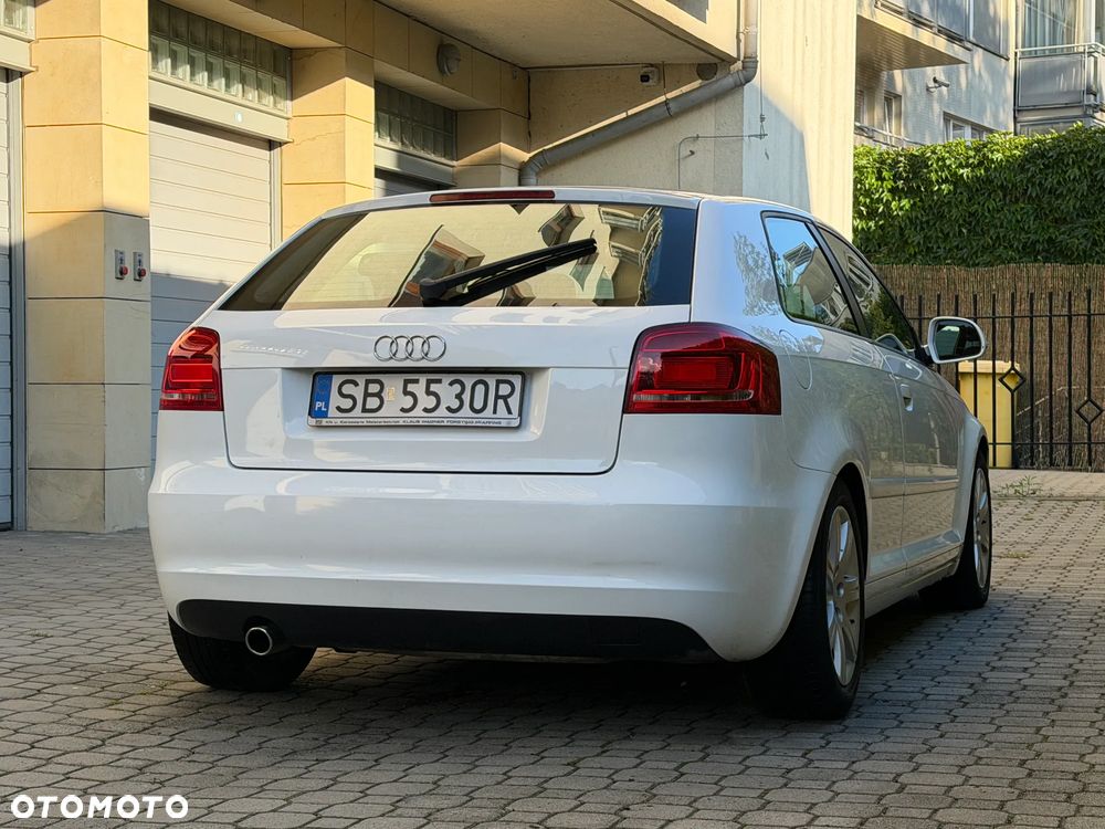 Audi A3 3-drzwiowe 1.6 Attraction - 4