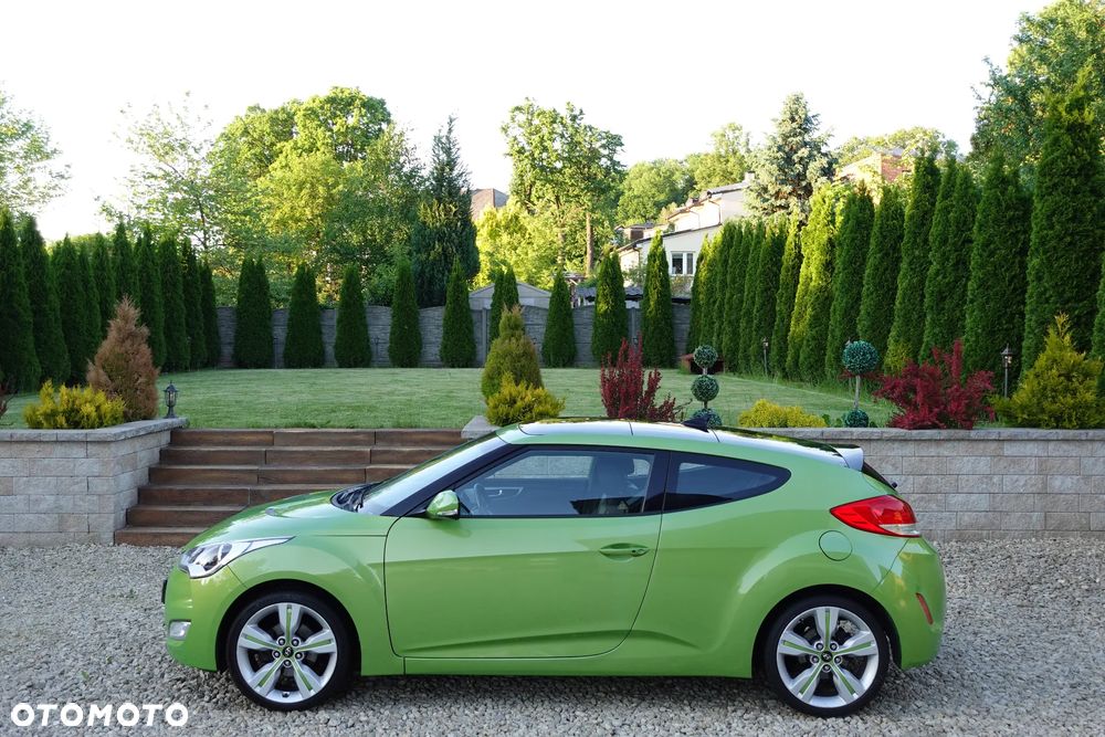 Hyundai Veloster - 8