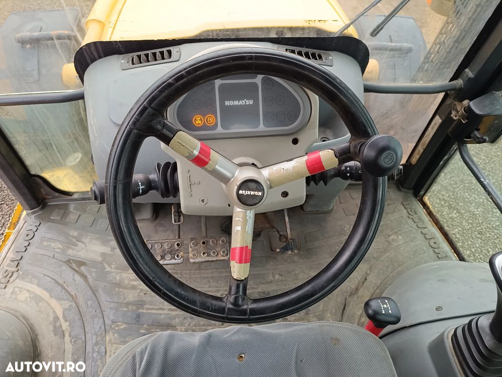 Komatsu WB93S-5E0 - 14