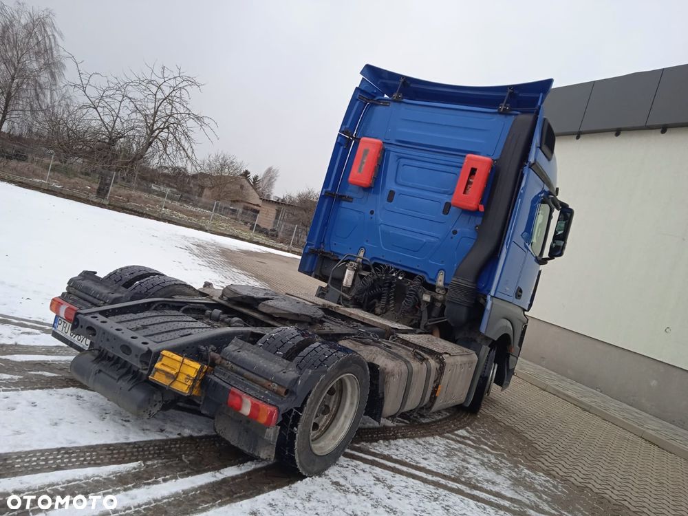 Mercedes-Benz Actros - 3