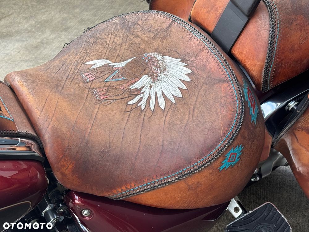 Suzuki Intruder - 13