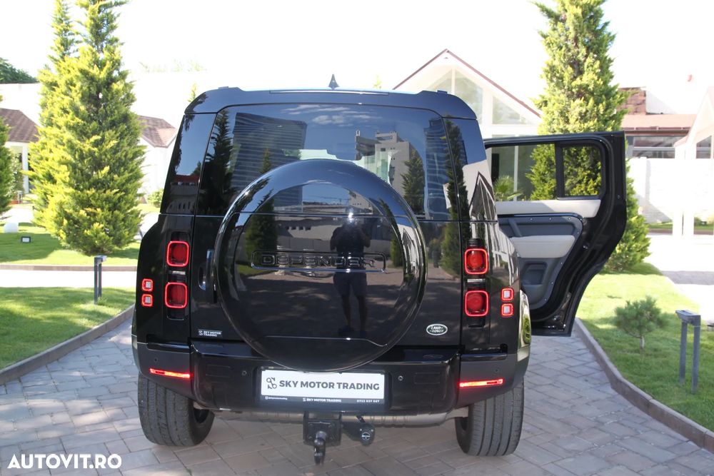 Land Rover Defender 110 3.0D 250 MHEV Hard Top X-Dynamic SE - 38