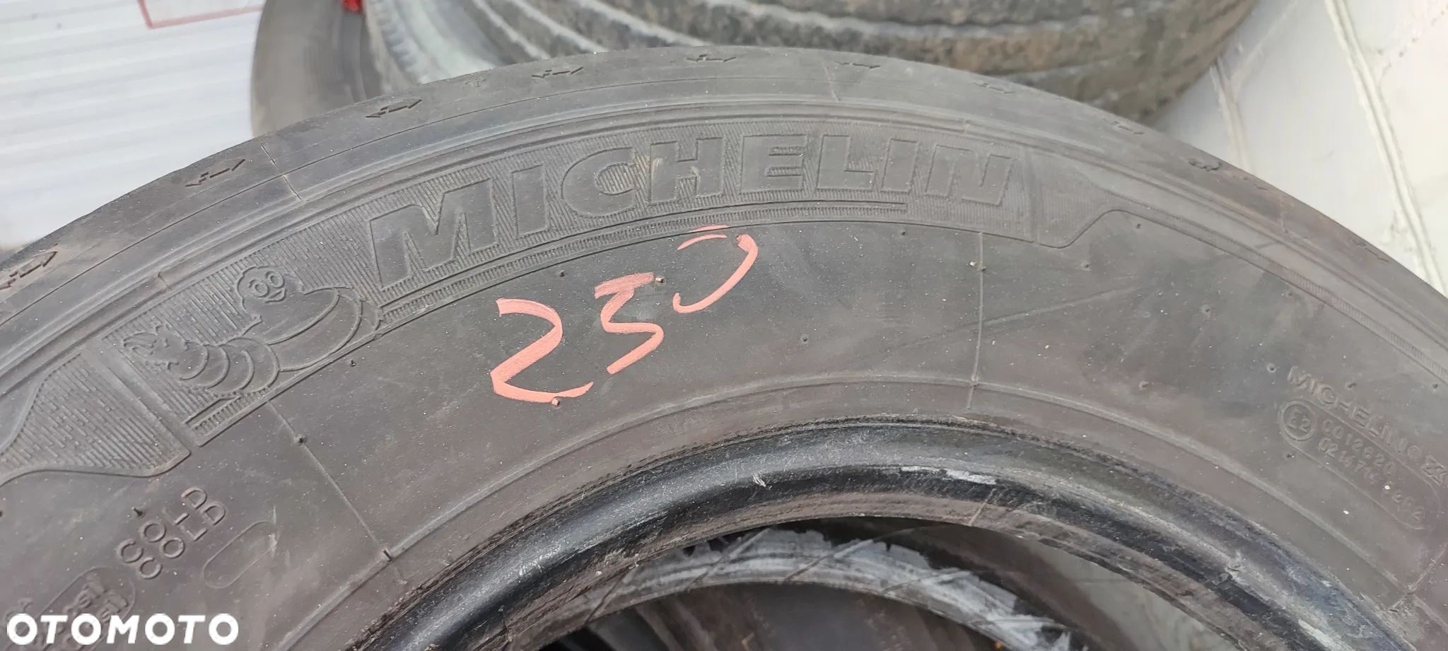 OPONA MICHELIN 245/70 R17/5 - 1