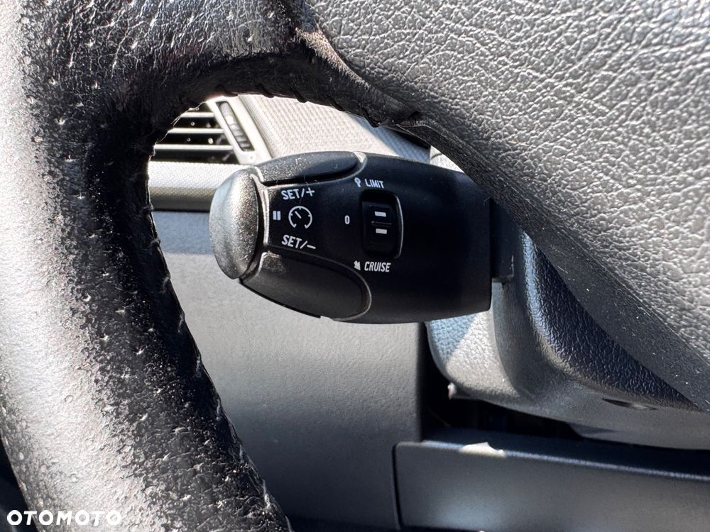 Peugeot 207 1.6 HDi 16V Sporty - 16