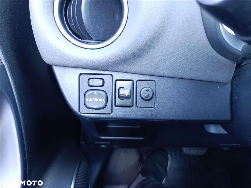Toyota Yaris - 19