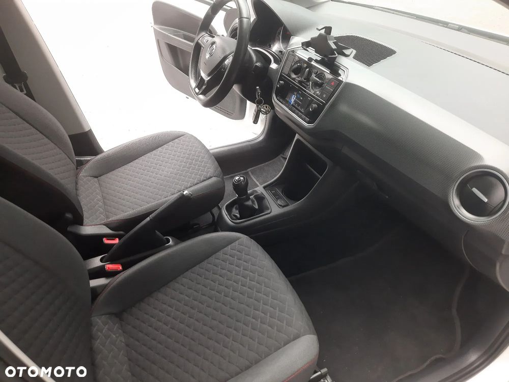 Volkswagen up! (BlueMotion Technology) move - 14