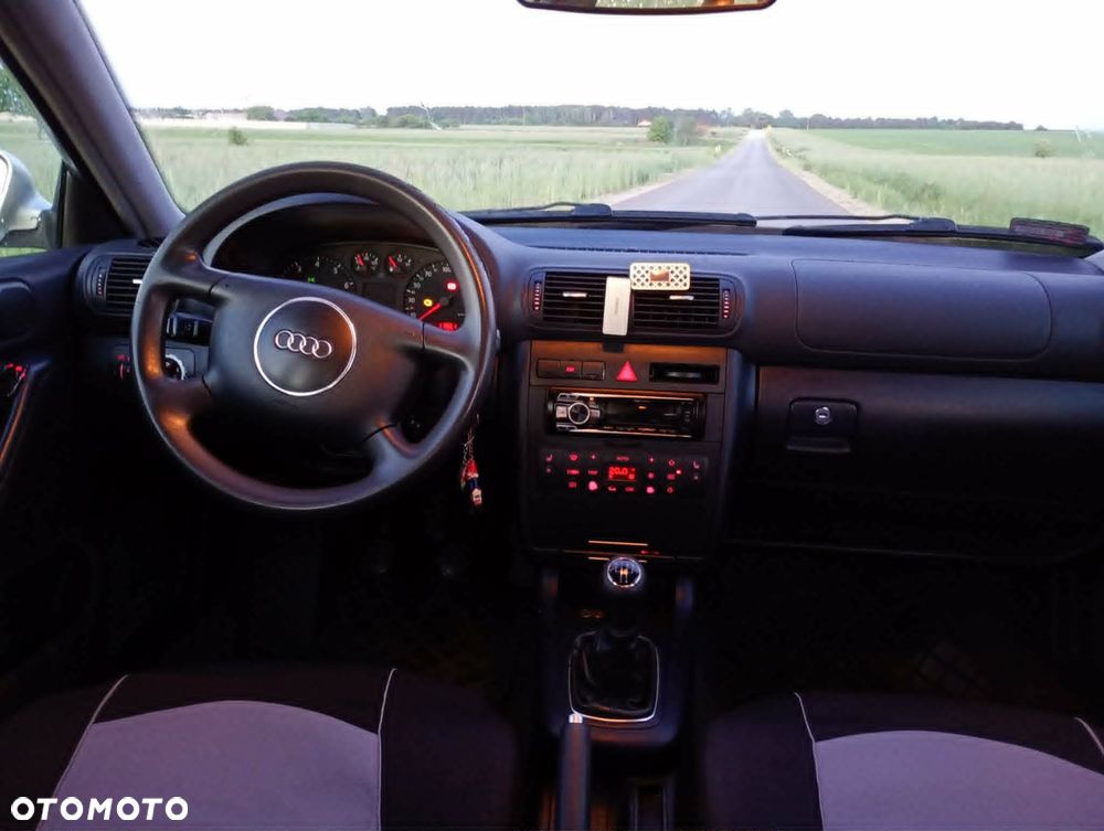 Audi A3 Sportback 1.6 Attraction - 11