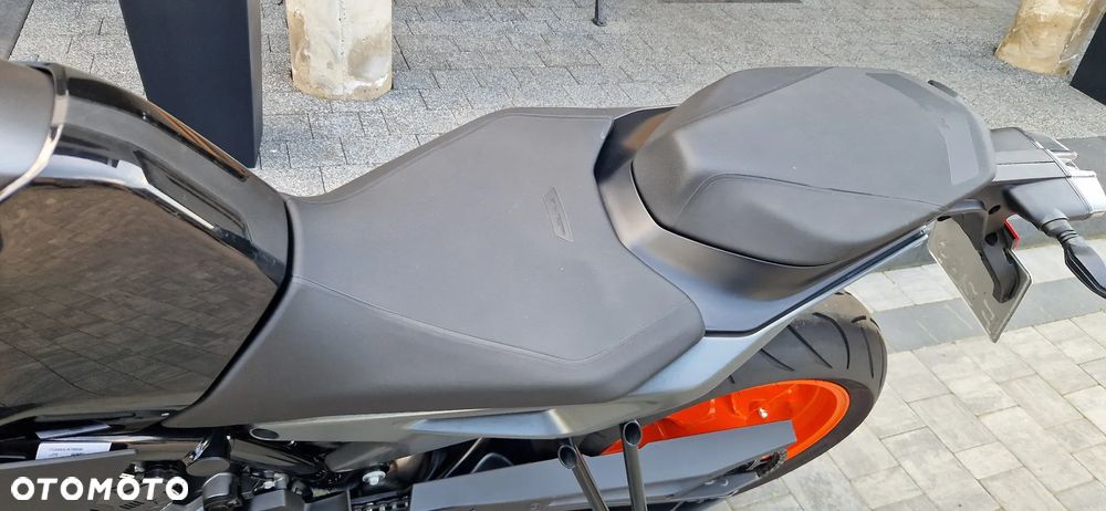 KTM Duke 790 - 8