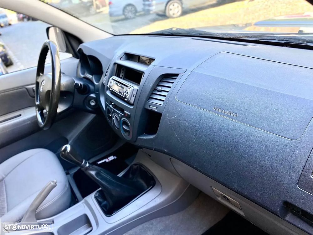 Toyota Hilux 2.5 D-4D 2WD CE - 26