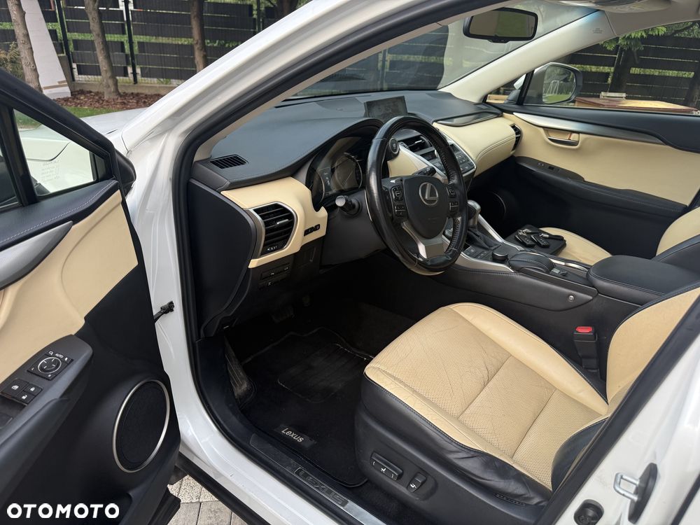 Lexus NX 200t Prestige AWD - 8