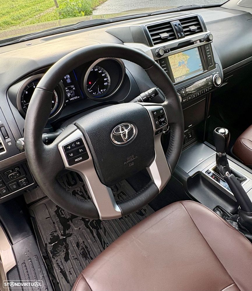 Toyota Land Cruiser 2.8 D-4D Auto - 6