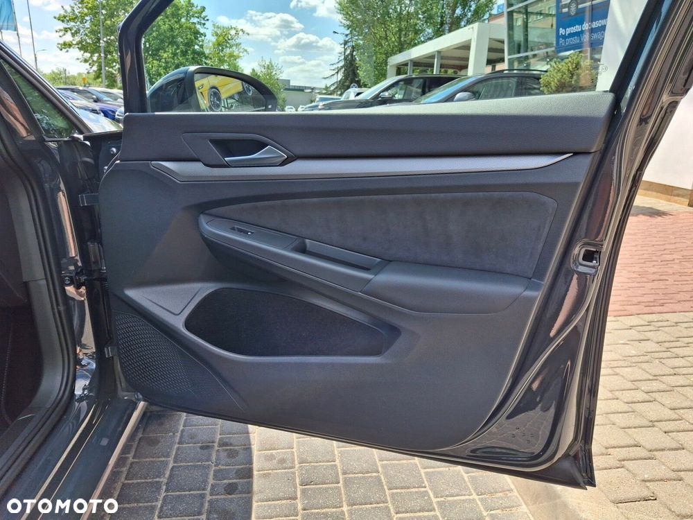 Volkswagen Golf - 21