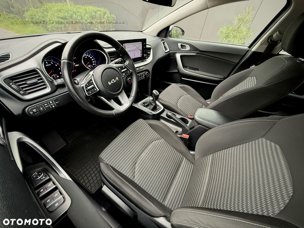 Kia Ceed 1.5 T-GDI M - 12