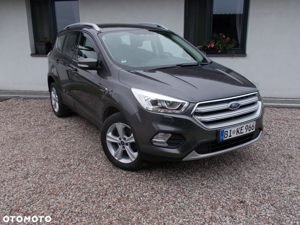 Ford Kuga 1.5 TDCi 2x4 Titanium - 2