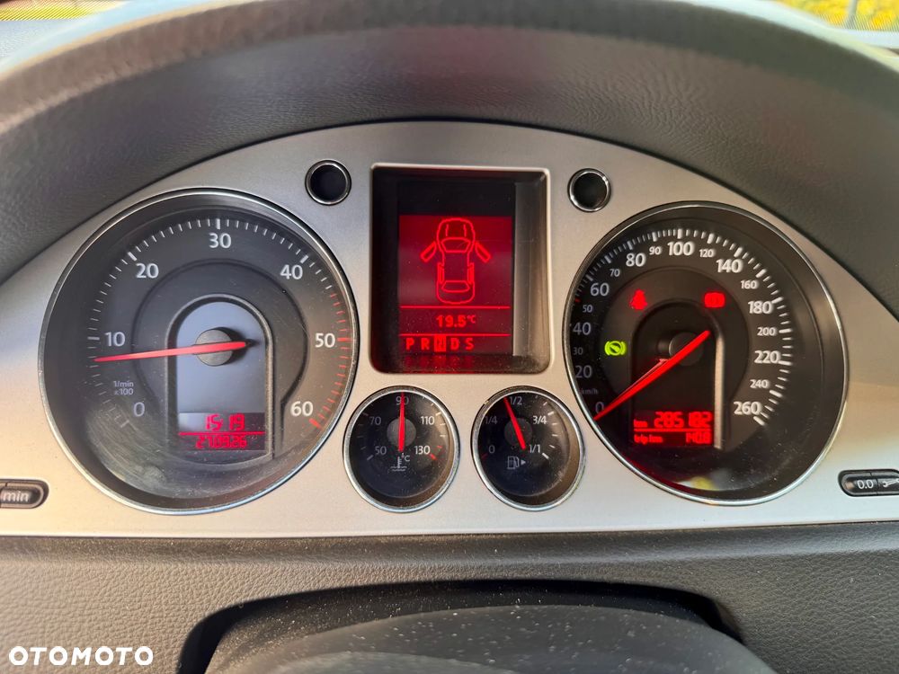 Volkswagen Passat 2.0 TDI DPF Comfortline DSG - 12