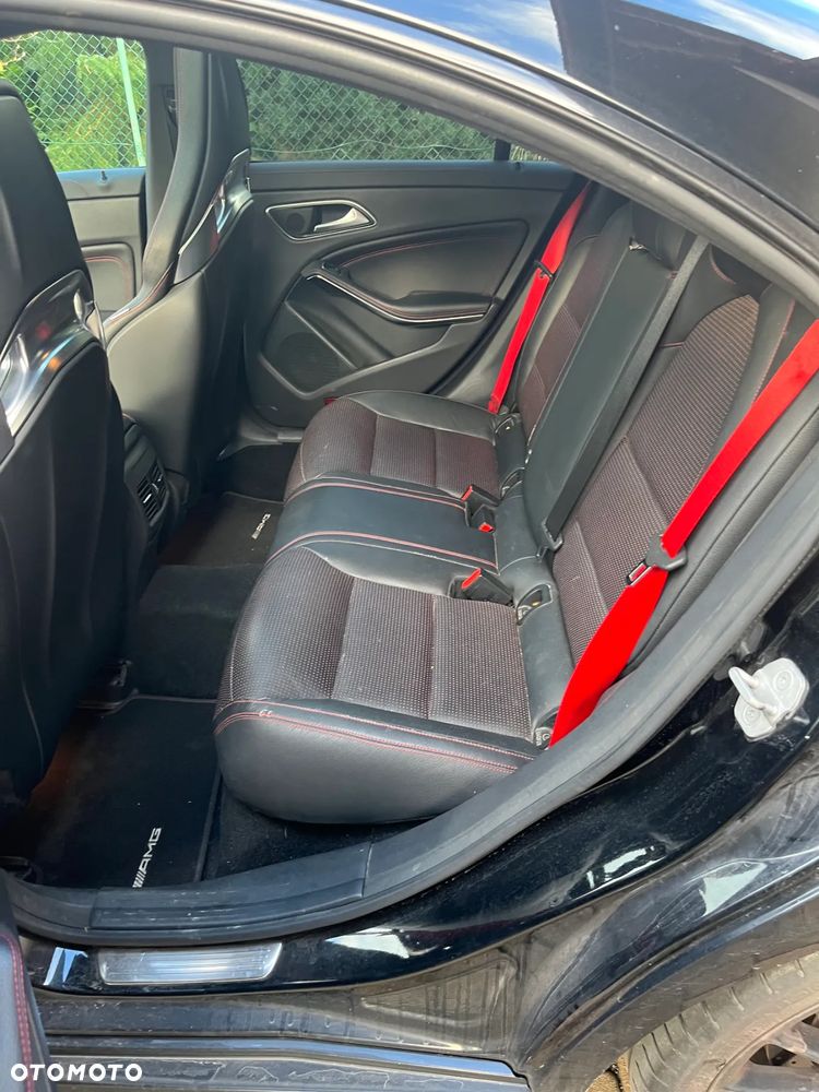 Mercedes-Benz CLA 45 AMG 4-Matic - 14