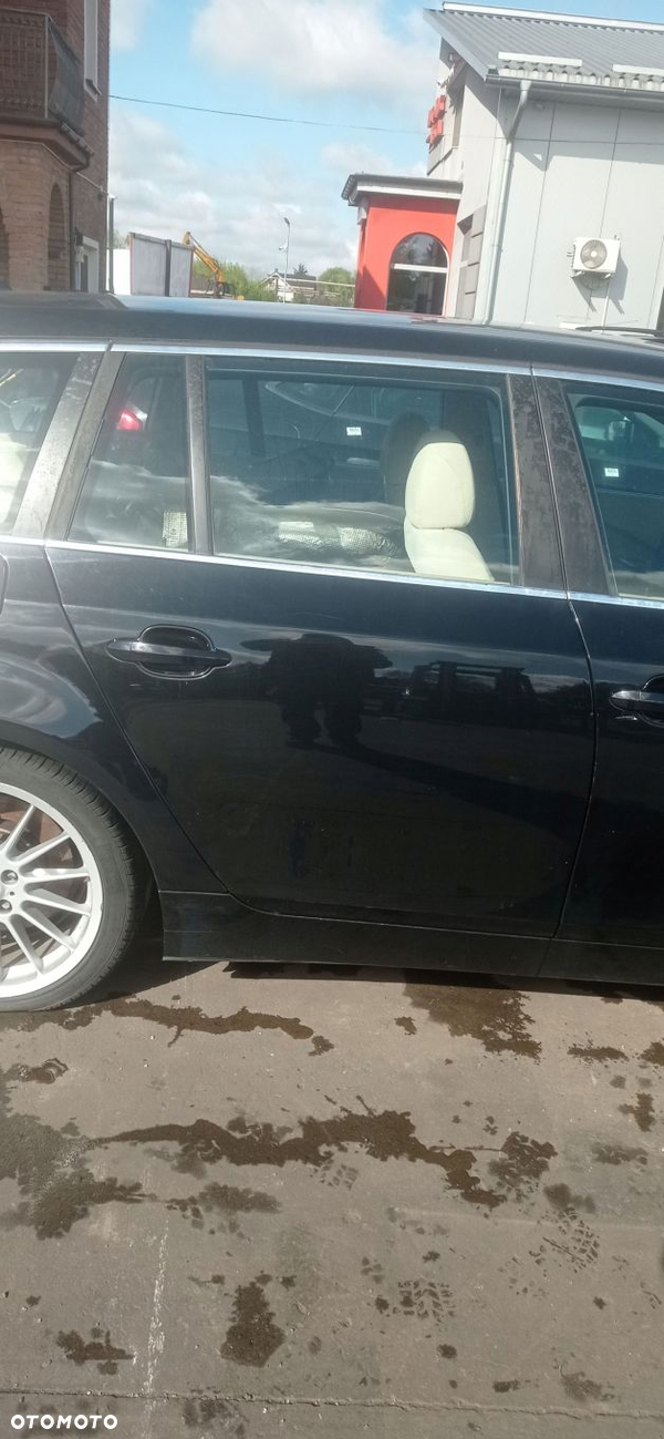 BMW E60 E61 DRZWI TYŁ TYLNE PRAWE 668 SCHWARZ 2 W KOLOR