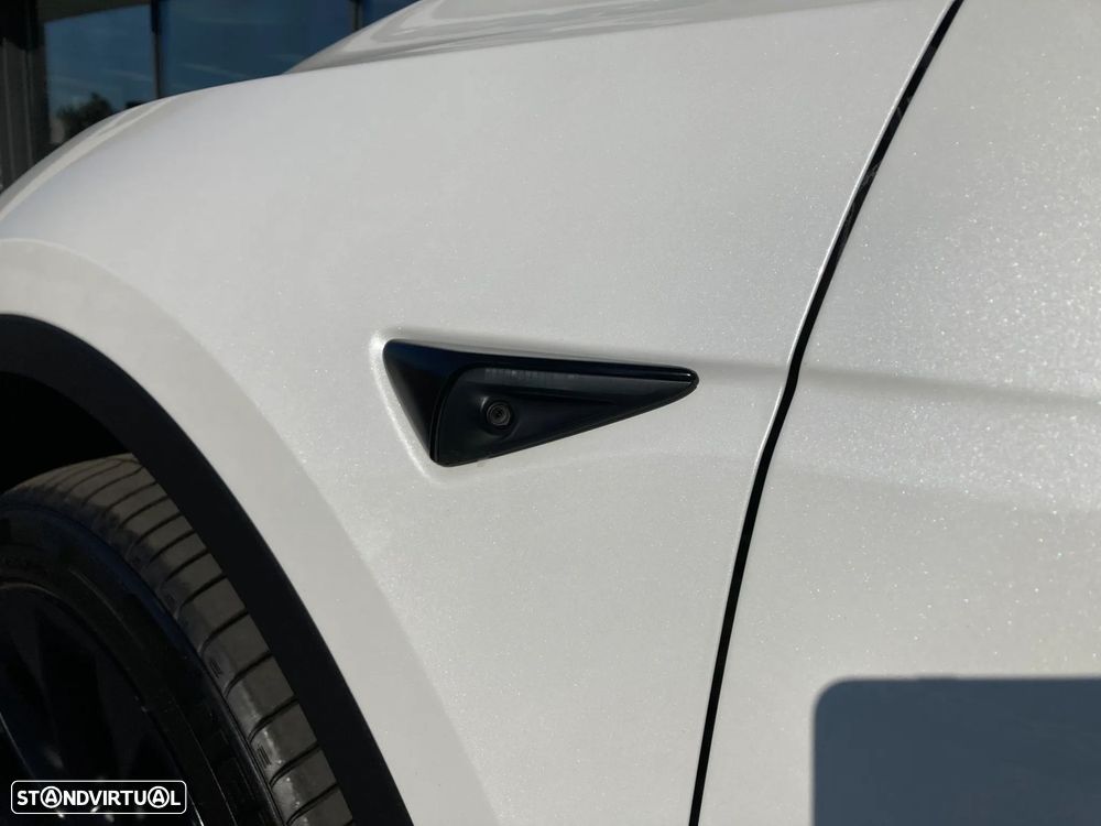 Tesla Model Y RWD - 11
