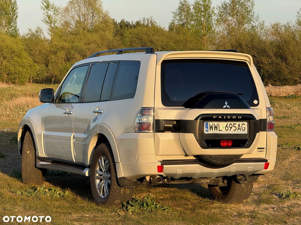 Mitsubishi Pajero - 6