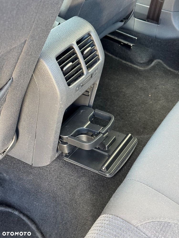 Volkswagen Jetta - 24