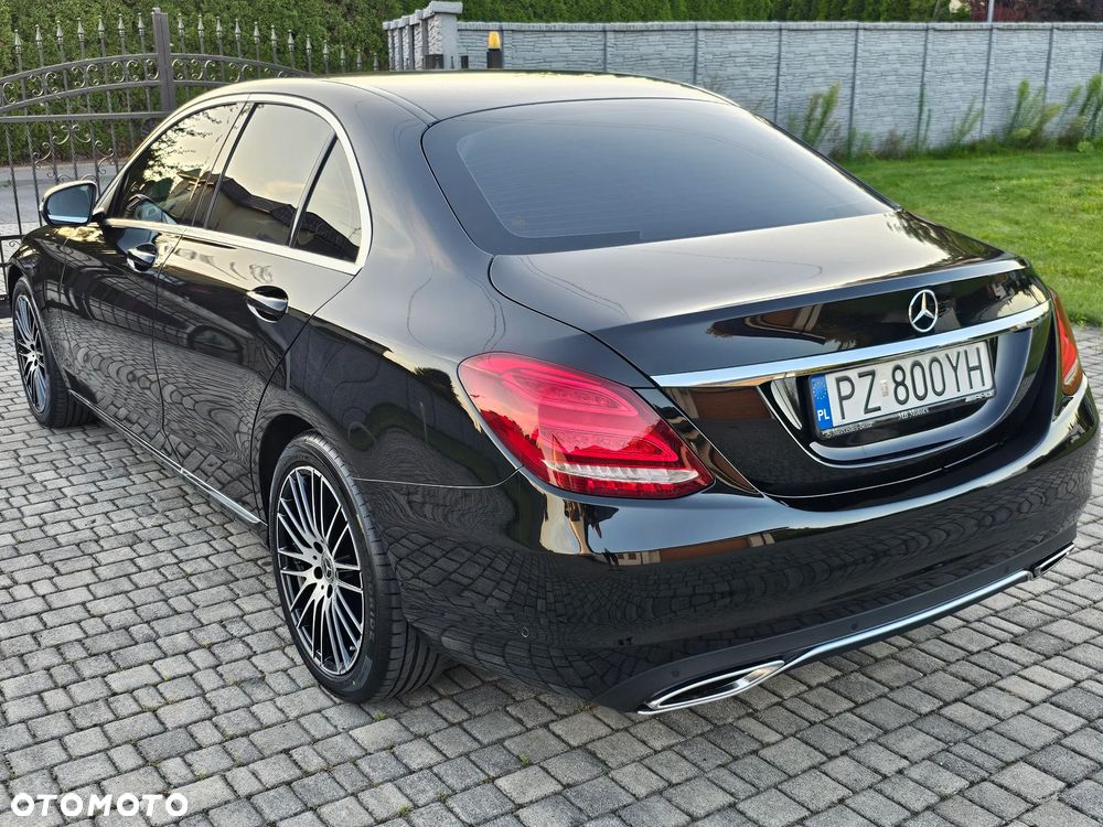 Mercedes-Benz Klasa C 300 7G-TRONIC - 24