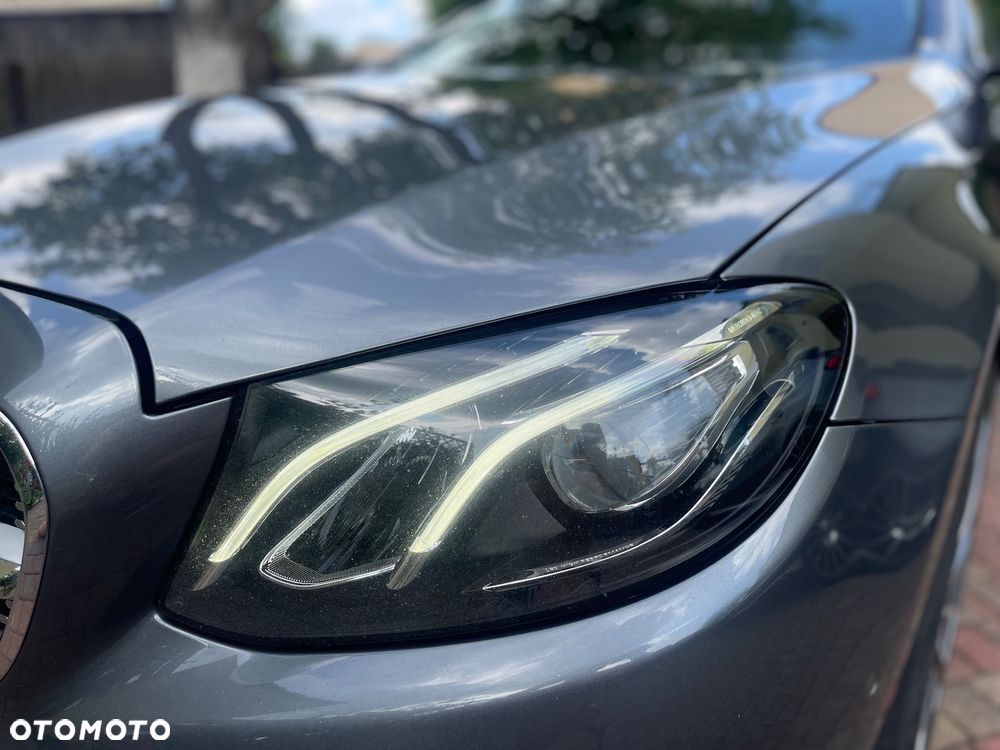 Mercedes-Benz Klasa E 220 d 4Matic 9G-TRONIC Sportstyle Edition - 6