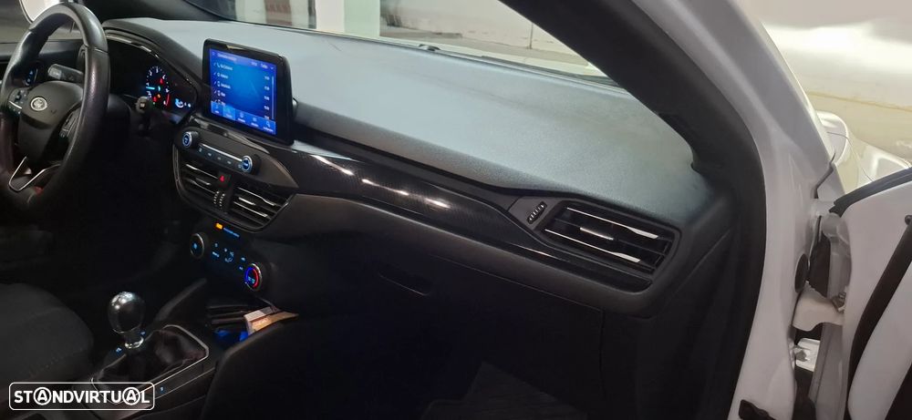 Ford Focus 1.5 TDCi ECOBlue ST-Line - 7