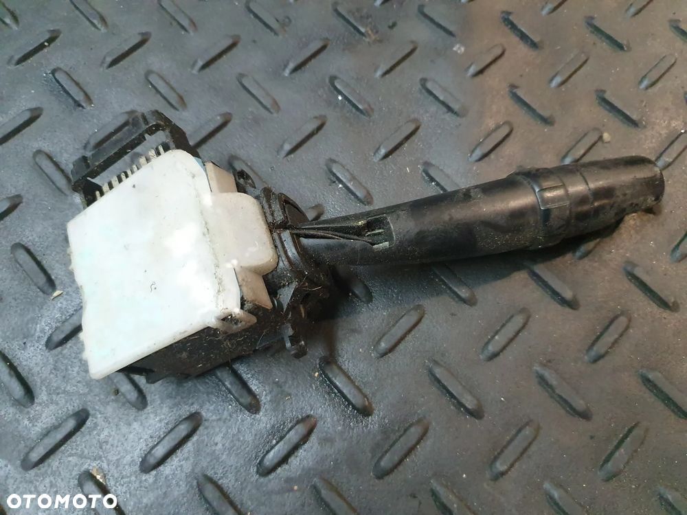 PRZEŁĄCZNIK ZESPOLONY TOYOTA COROLLA E11 - 3