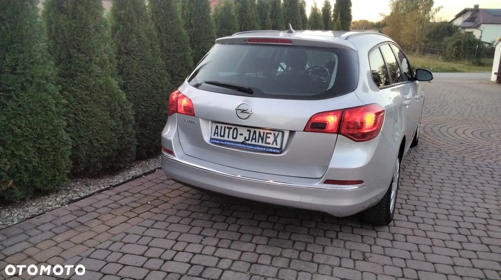 Opel Astra 2014 photo 4