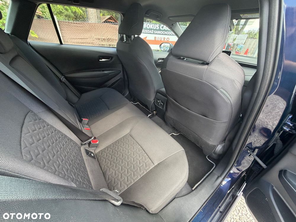 Toyota Corolla 1.8 Hybrid Comfort - 32
