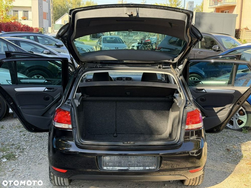 Volkswagen Golf - 24