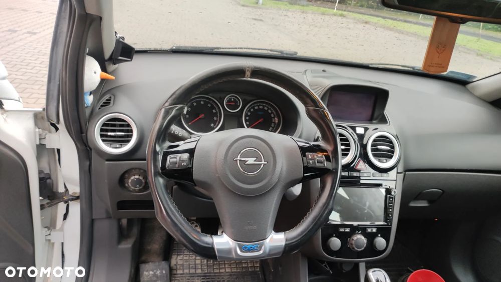 Opel Corsa 1.6 Turbo OPC - 10