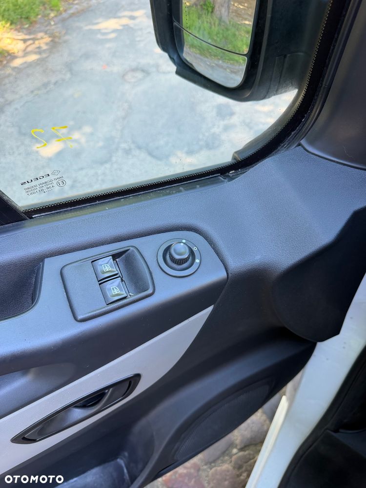 Renault Trafic - 20
