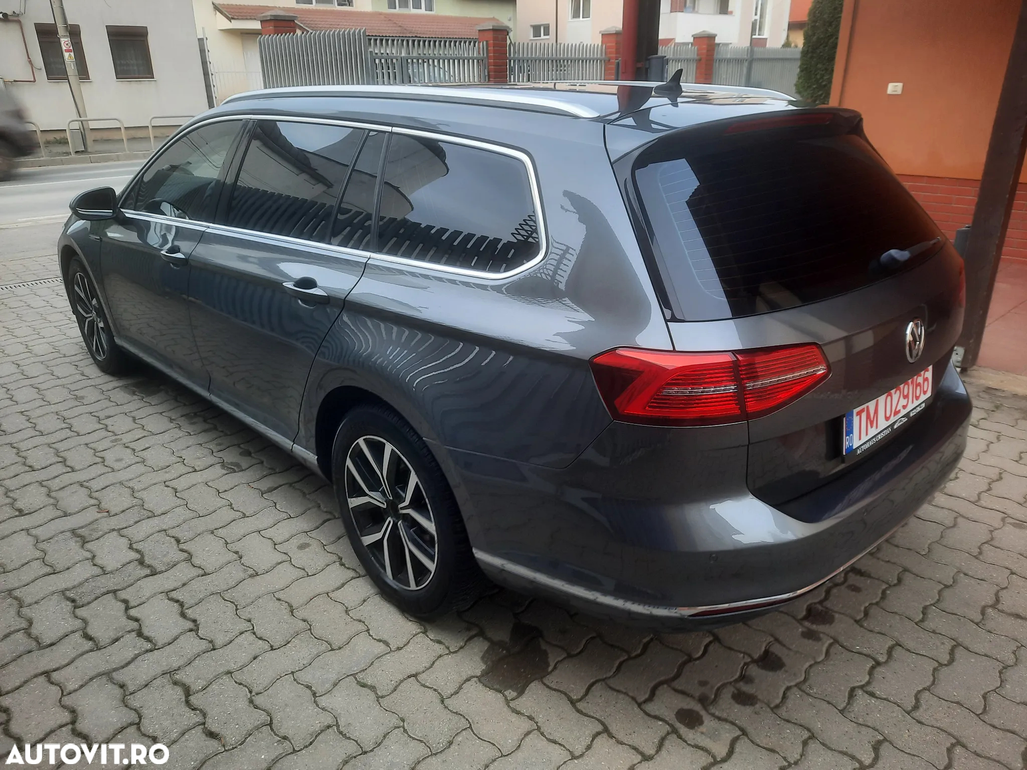Volkswagen Passat Variant 2.0 TDI 4Motion Highline - 5