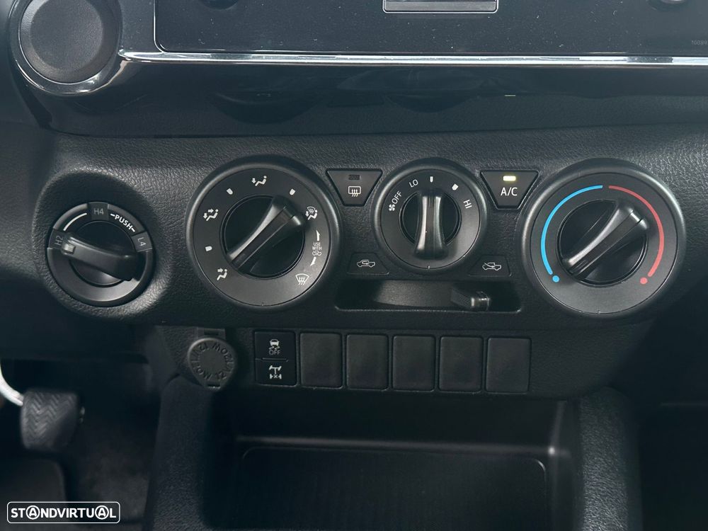 Toyota Hilux 2.4 D-4D 4WD CE CM - 10