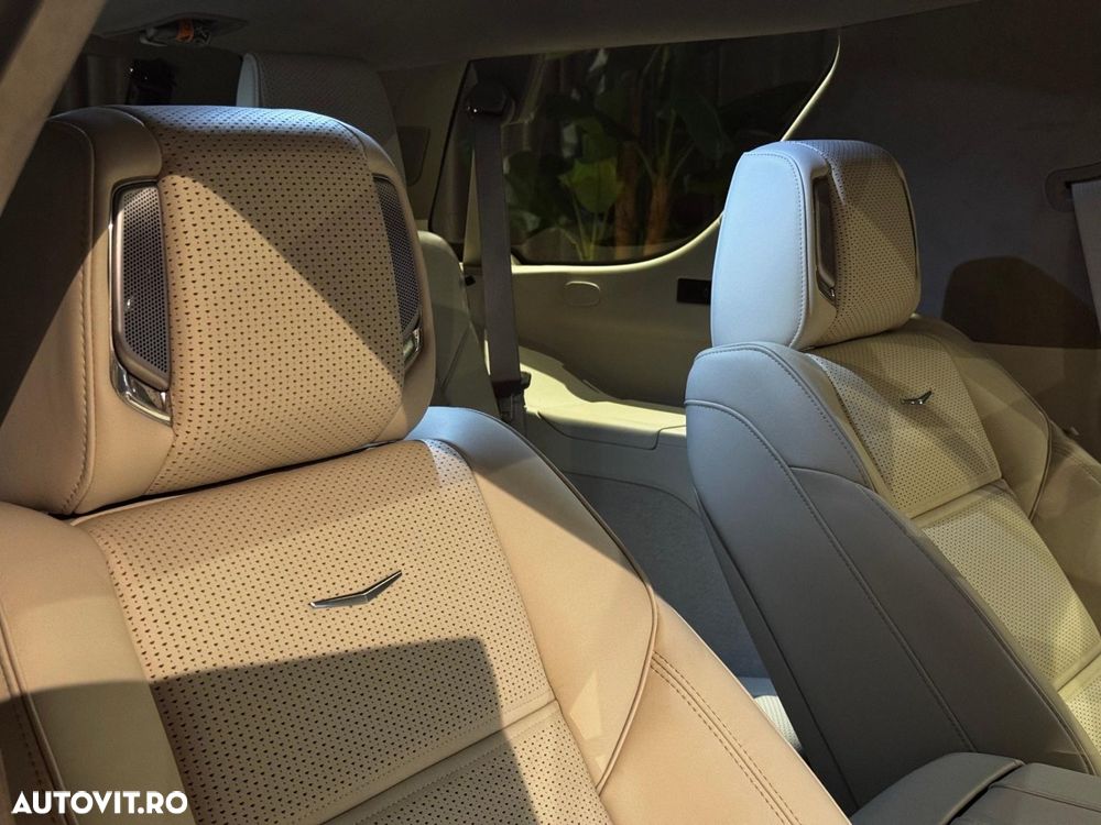 Cadillac Escalade - 38