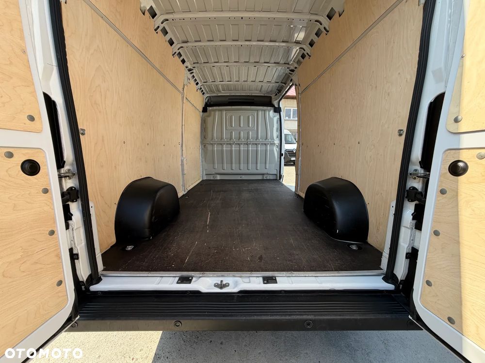 Citroën JUMPER WZMOCNIONY L3H2 HEAVY MAXI 3.5t Ładowność 1500kg Homologacja haka 3t.  SILNIK Euro-6 Starszej konstrukcji PSA Poj..2179cm3 140KM Trwały bezawaryjny na pojedynczej turbinie Nie!! Stelantis!! Koła 16' Hamulce wzmocnione BREMBO, Podwójne resory! Pełna zabudowa ładowni! Najtrwalsza konfiguracja maxi VAN L3H2 13m3 - 39