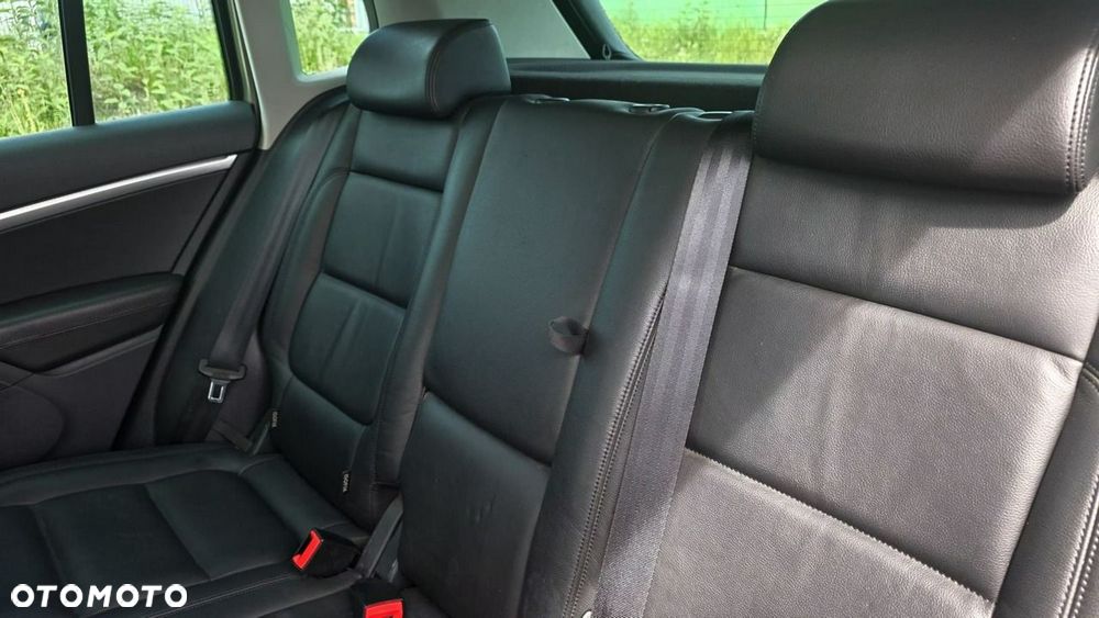 Volkswagen Tiguan - 12