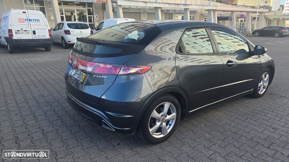 Honda Civic 1.4 i-VTEC Comfort - 4