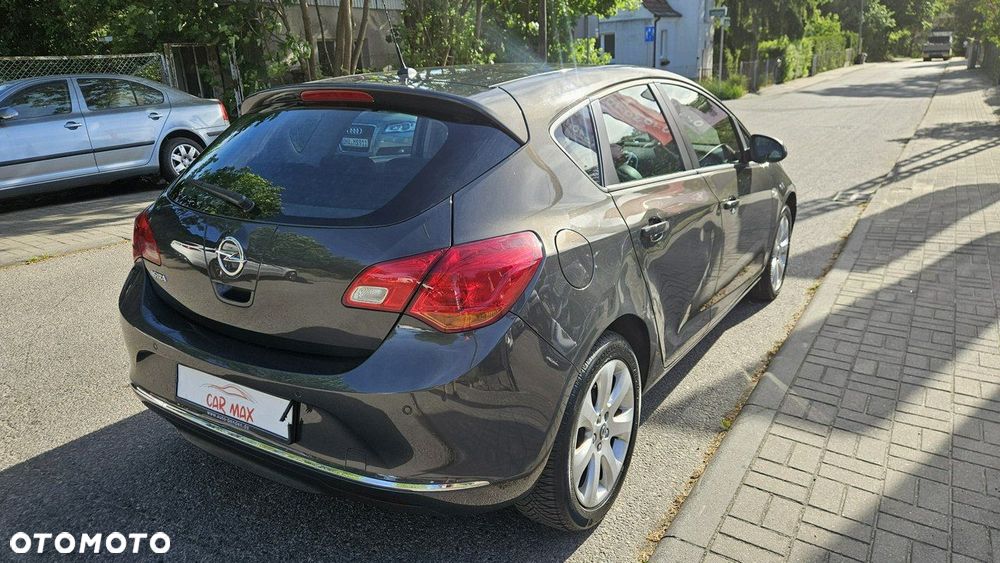 Opel Astra 1.6 Color Edition - 11