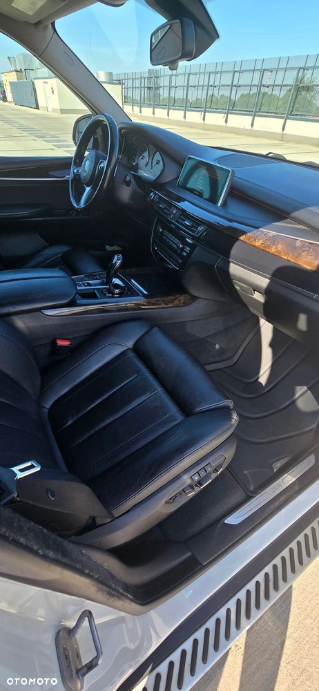 BMW X5 xDrive50i - 6