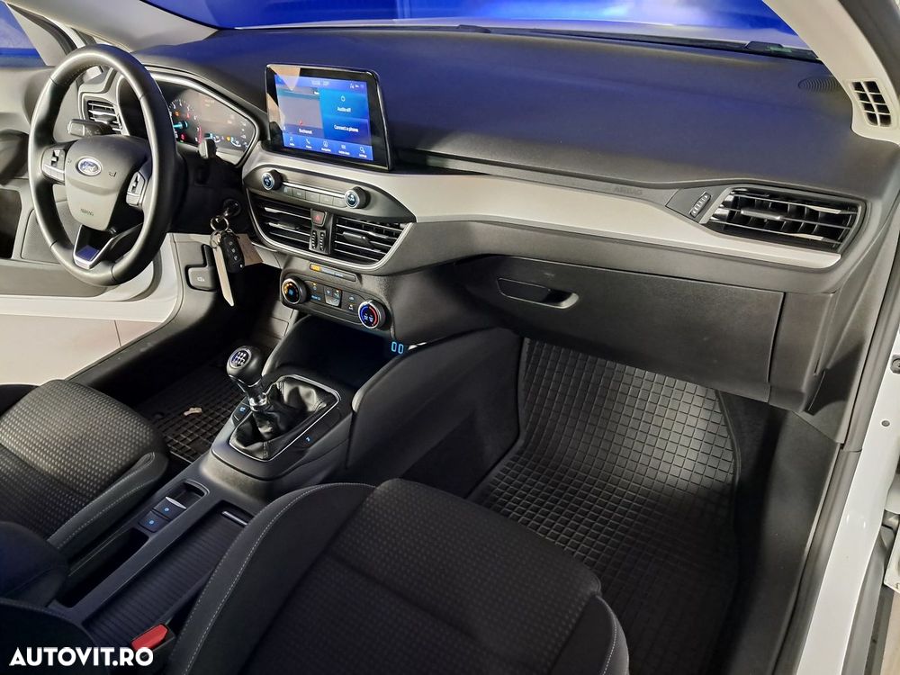 Ford Focus - 18
